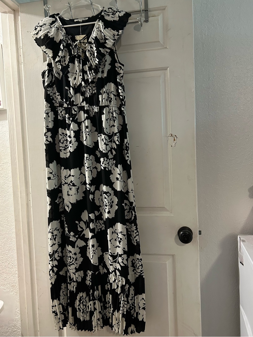 Black Rainn Black and White Floral Maxi Dress with Ruffle Neck